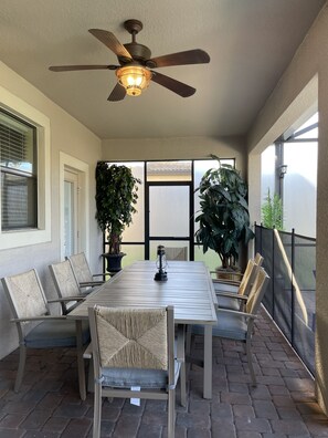 Outdoor dining