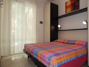 1 slaapkamer, een kluis op de kamer, beddengoed