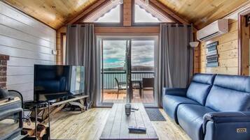 Superior-Chalet, 2 Schlafzimmer | Wohnbereich