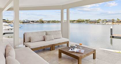 Tecoma 3 - Most Popular Waterfront - Holiday Yamba