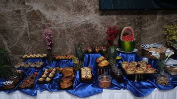 Frokostbuffé hver dag (SAR 45 per person)