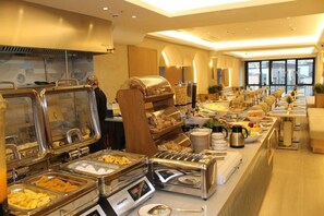 Breakfast, lunch and dinner served - GARLON RESIDENCE (Istanbul)