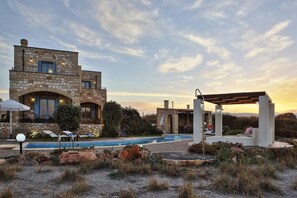 Outdoor pool, sun loungers - Beachfront villa with private pool,ping-pong & BBQ (Crete)