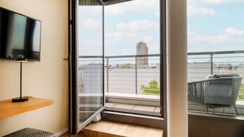 Luxury Room | Egyptian cotton sheets, premium bedding, memory foam beds, in-room safe
