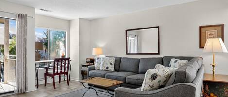 Smart TV, DVD player