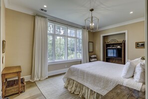 4 chambres, fer et planche à repasser, Wi-Fi gratuit, draps fournis