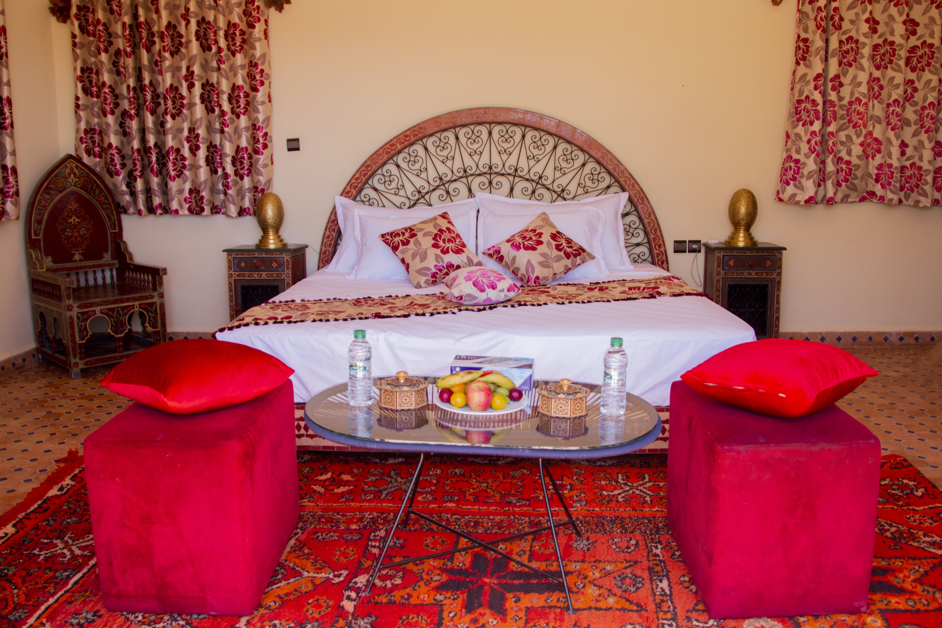 4 dormitoris, planxa i posts de planxar, wifi i roba de llit 