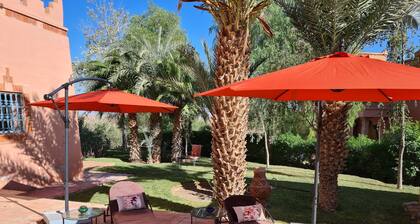 600m2 oriental palace with swimming pool, quiet location.