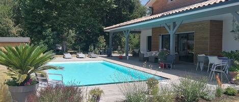 Piscine extérieure, piscine chauffée