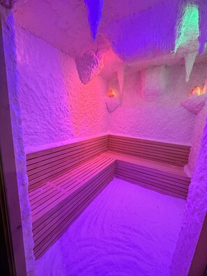 Salas de tratamientos para parejas, sauna, baño turco, aromaterapia 