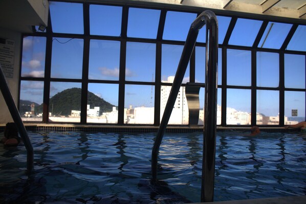 屋外プール、温水プール
