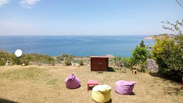 Tek Buyuk Yatakli Iki Kisilik Manzarali Oda | Wifi gratis