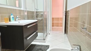 Bathroom - Ancora Residence - Downtown Area - Hospital (Piacenza)