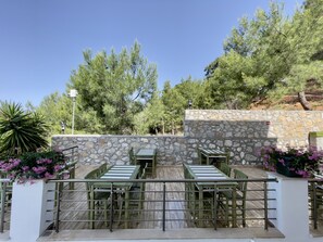 Desayuno con opciones de la cocina local incluido todos los días 