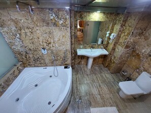 Habitación estándar | Baño | Pantuflas
