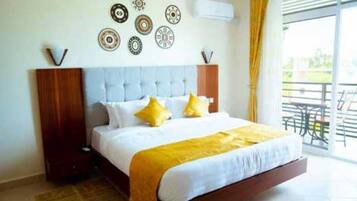 Deluxe Double Room | Premium bedding, memory foam beds, individually decorated