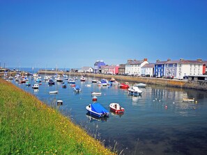 Marina - 3 bedroom accommodation in Aberaeron (Aberaeron)