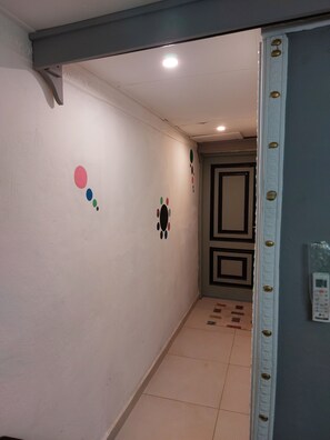Interior - Centrally located, 2 Bedrooms Apartment in Bastos, 100m from Black & Withe. (Yaounde)