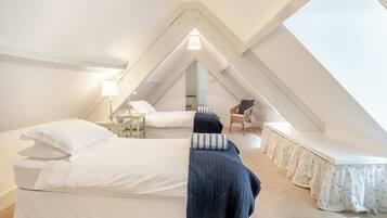 4 bedrooms, free WiFi, bed sheets