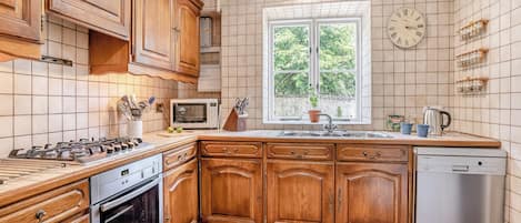 Dishwasher, highchair