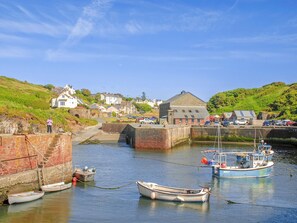 Marina - 6 bedroom accommodation in Whitesands (Whitesands)