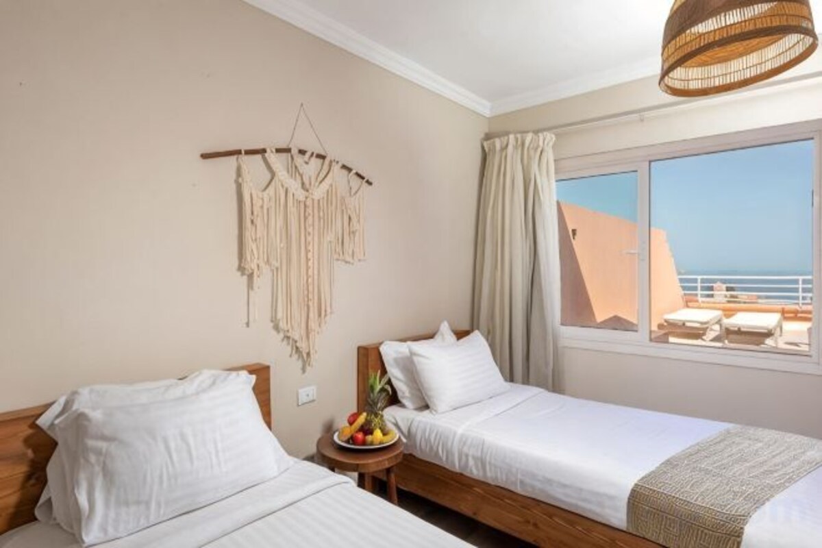 Minibar, in-room safe, blackout drapes, iron/ironing board (on request)