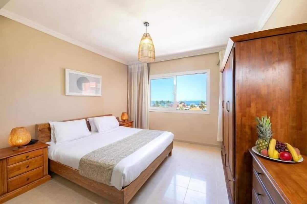 2 bedrooms, minibar, in-room safe, blackout drapes