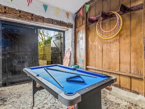 Game room - Bwthyn Stabal-QC1199 (Criccieth)