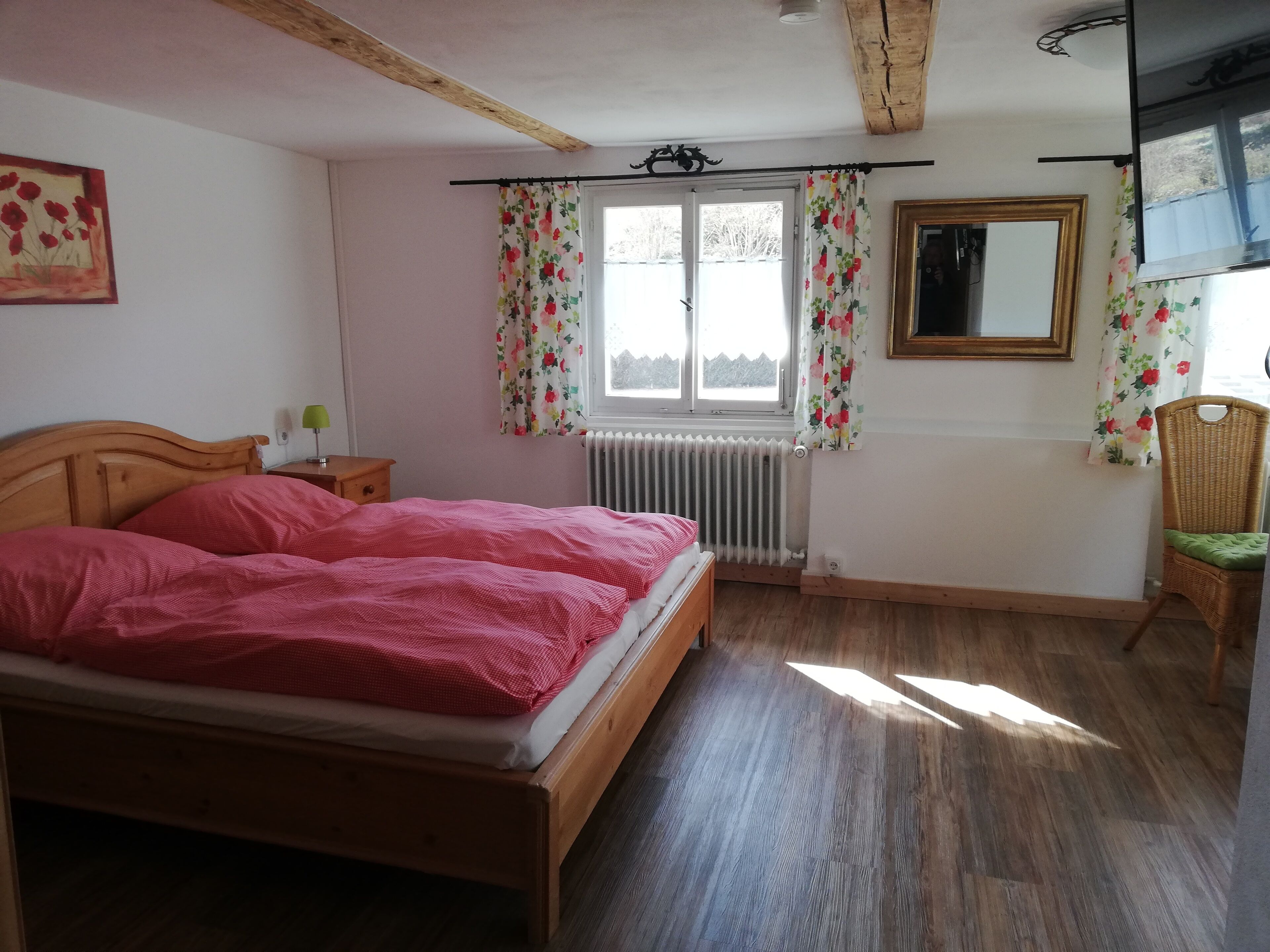 Classic Double Room, Private Bathroom (Klatschmohnzimmer)