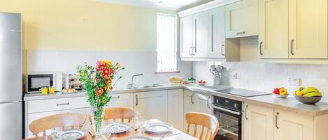 Dishwasher, high chair