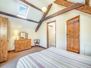 2 室のベッドルーム、WiFi (無料)、ベッドシーツ