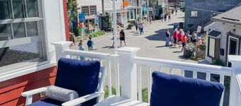 Bearskin Neck Rental with 2 private decks!, Bearskin Neck Rental with 2 bed, 1 bath, and 2 private d