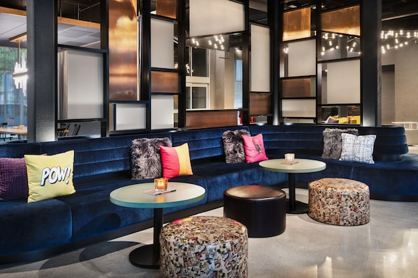 Lobby - Aloft by Marriott Lawrenceville Sugarloaf (Lawrenceville)