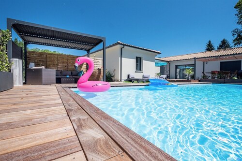 Villa contemporaineavec piscine proche Bordeaux