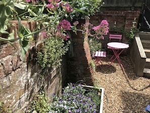 Comfort Apartment, Private Bathroom | Exterior - House on the Hill (Woodbridge)