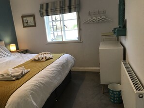 2 bedrooms - House on the Hill (Woodbridge)