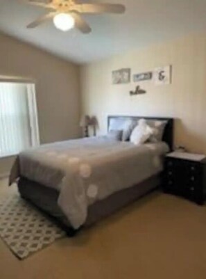 3 Schlafzimmer, Reisekinderbett, kostenloses WLAN, Bettwäsche