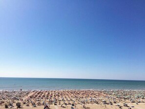 Beach nearby - Residence Millennium two-room apartment for 4 people (Bibione)