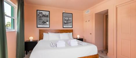 1 chambre, bureau, fer et planche Ă repasser, Wi-Fi