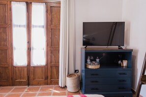 Deluxe Room | In-room safe, individually decorated, individually furnished, desk - Casa Entrevez (Valle de Guadalupe)