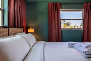 1 chambre, fer et planche à repasser, Wi-Fi, draps fournis
