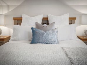 1 quarto, Wi-Fi de cortesia, roupa de cama