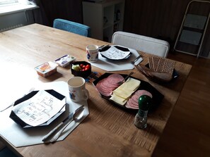 每日供应当地美食早餐（需付费）