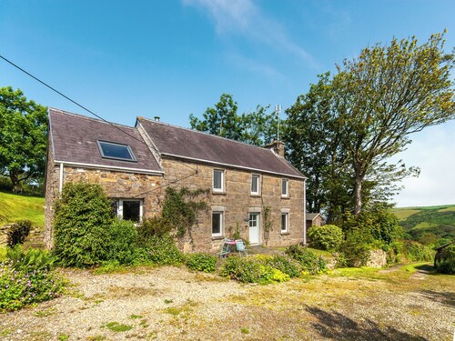 Charming Ceibwr Cove holiday cottage on the north Pembrokeshire coast.