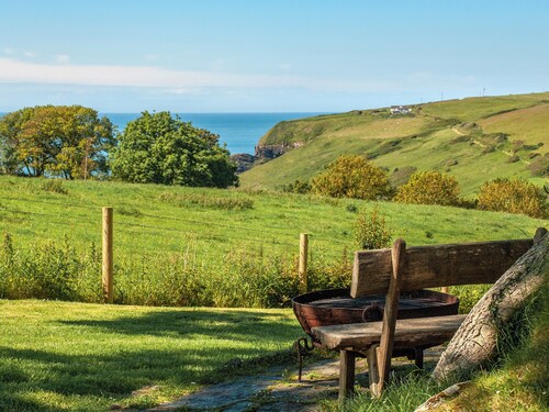 Charming Ceibwr Cove holiday cottage on the north Pembrokeshire coast.