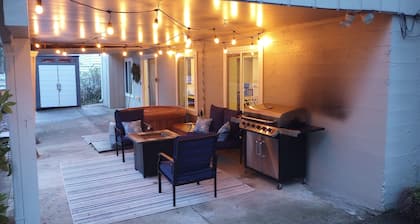 Hot tub, Shuffleboard, 2 Bedroom, Breakfast fixings, Minutes to The Ridge & Golf