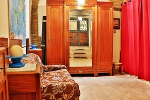 House | Desk, WiFi, bed sheets - Vicoquarto in Lanciano (Lanciano)