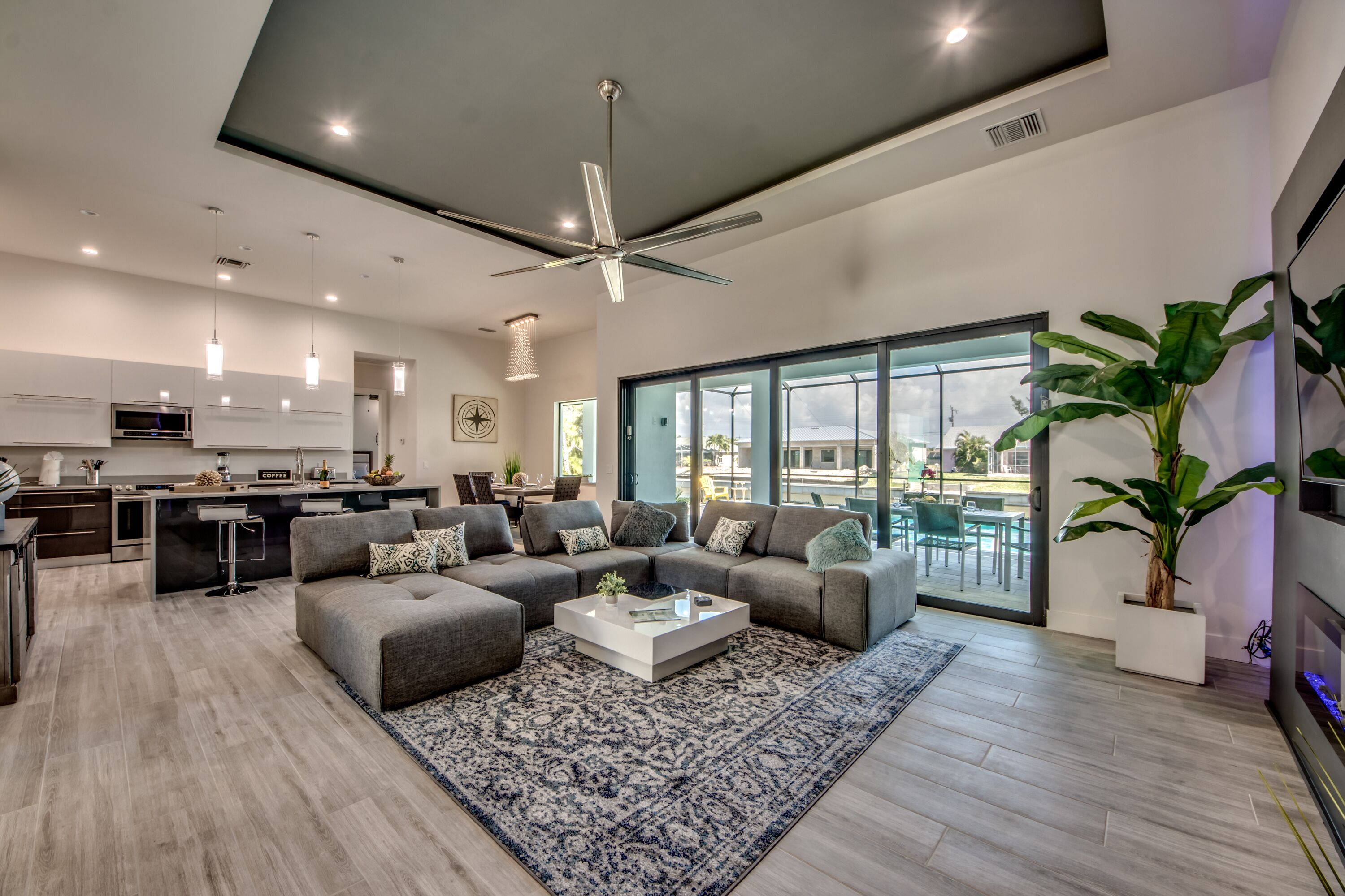 Smart TV, fireplace, offices