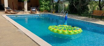 cottage with swimming pool very large park in Carcassonne classified 3 ears GITE DE FRANCE