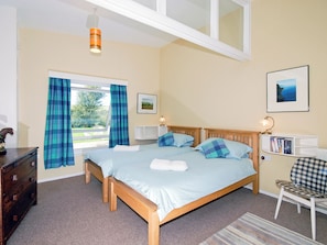 3 bedrooms, free WiFi, bed sheets